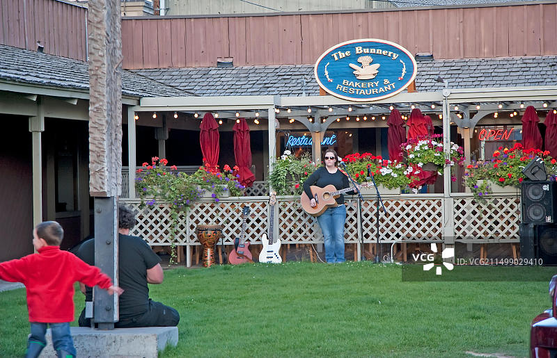 美国怀俄明州杰克逊霍尔小镇风情图片素材