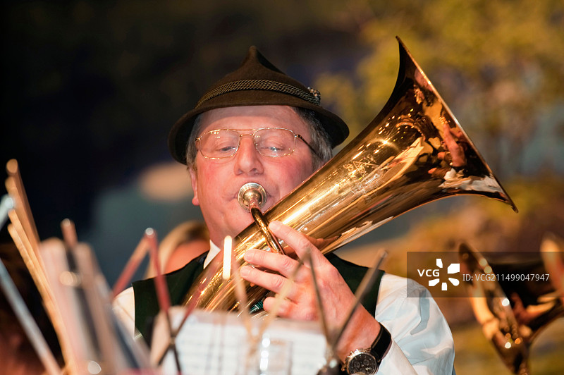 奥地利施蒂利亚州巴特奥塞的铜管乐队图片素材