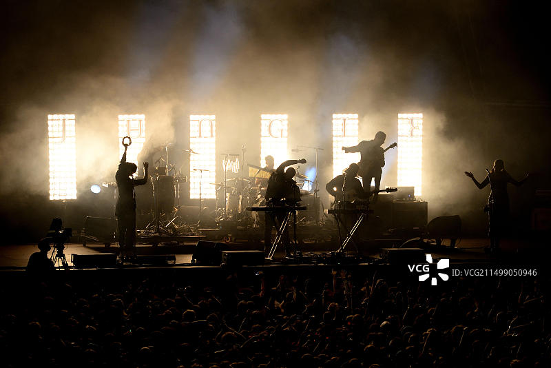 2015年5月28日，西班牙巴塞罗那：Jungle乐队在Primavera Sound音乐节上表演图片素材