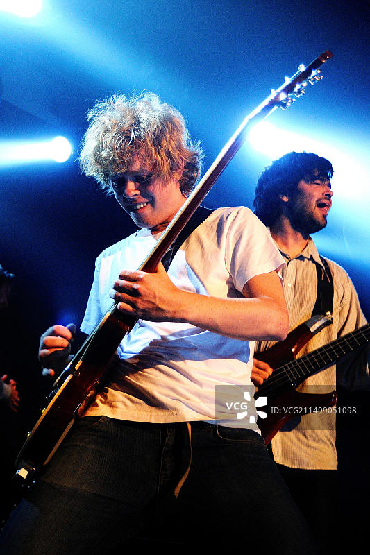 巴塞罗那：挪威独立摇滚乐队Kakkmaddafakka演出图片素材