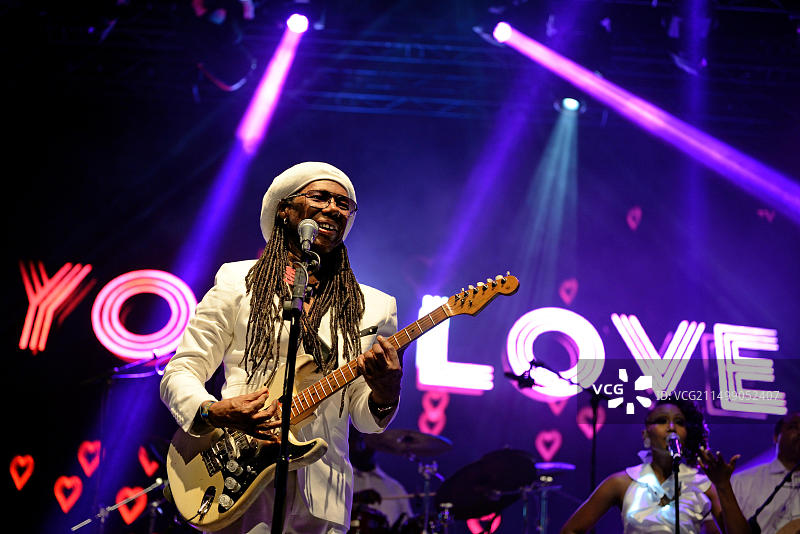 2014年6月14日巴塞罗那声纳音乐节上的Chic featuring Nile Rodgers乐队图片素材