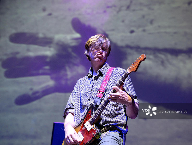 西班牙毕尔巴鄂Bime音乐节瑟斯顿·摩尔乐队现场表演，2014年10月31日图片素材