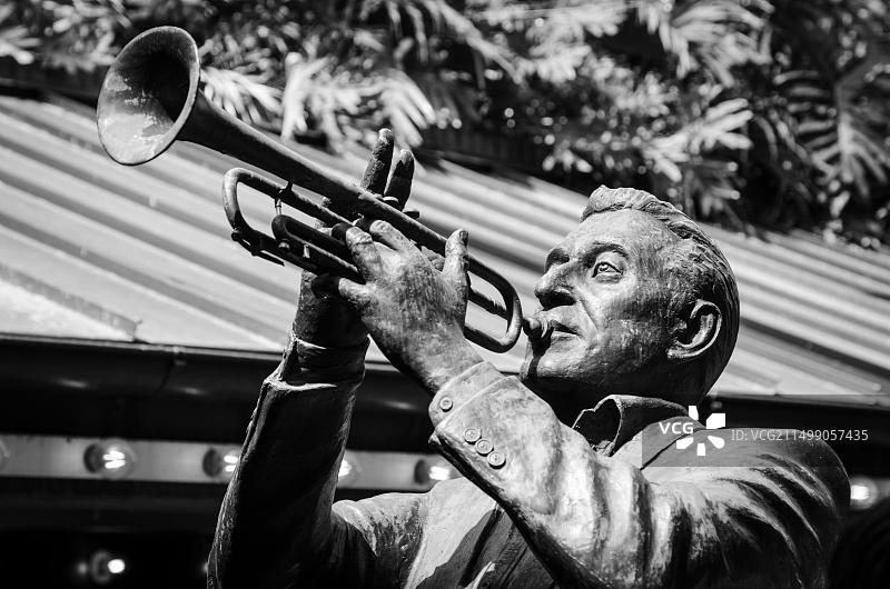 美国路易斯安那州新奥尔良的喇叭手雕像图片素材
