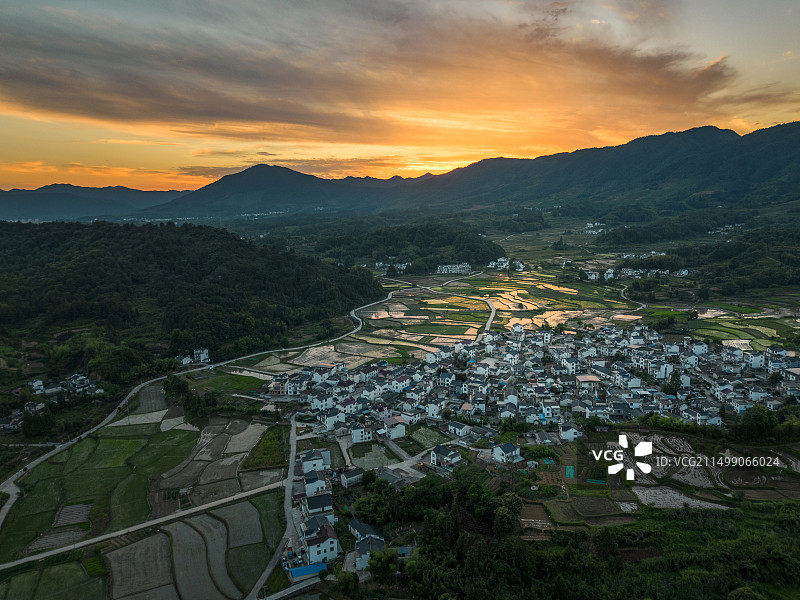 黄山区弦歌村日落图片素材