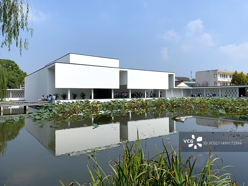 晴天的开弦弓村费孝通江村纪念馆图片素材