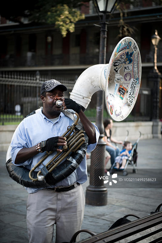 新奥尔良法国区杰克逊广场的街头艺人图片素材