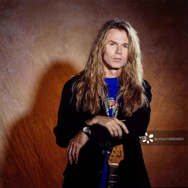 荷兰恩斯赫德：吉他手兼作曲家Adrian Vandenberg曾在1987年至1999年间担任 Whitesnake乐队成员。图片素材