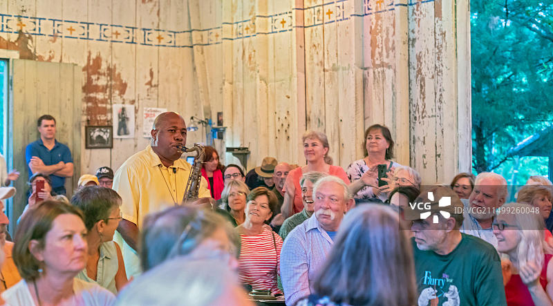 路易斯安那州曼德维尔市爵士乐演出图片素材