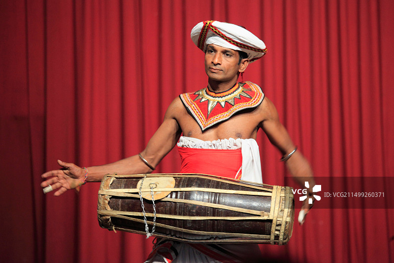 斯里兰卡康提坎迪安鼓手图片素材