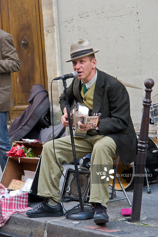 雷内·米勒的婚礼乐队，法国巴黎图片素材