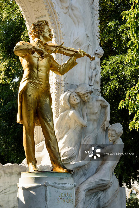 奥地利维也纳城市公园小约翰·施特劳斯纪念碑（世界遗产）图片素材