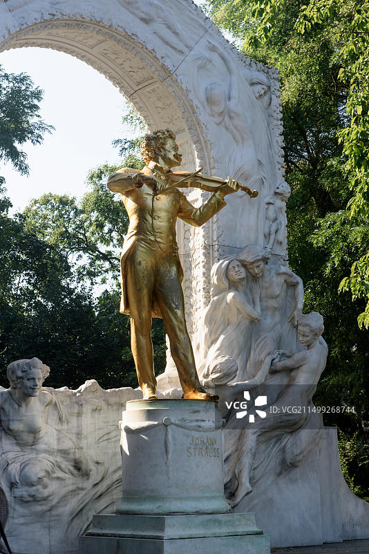 奥地利维也纳城市公园小约翰·施特劳斯纪念碑（世界遗产）图片素材