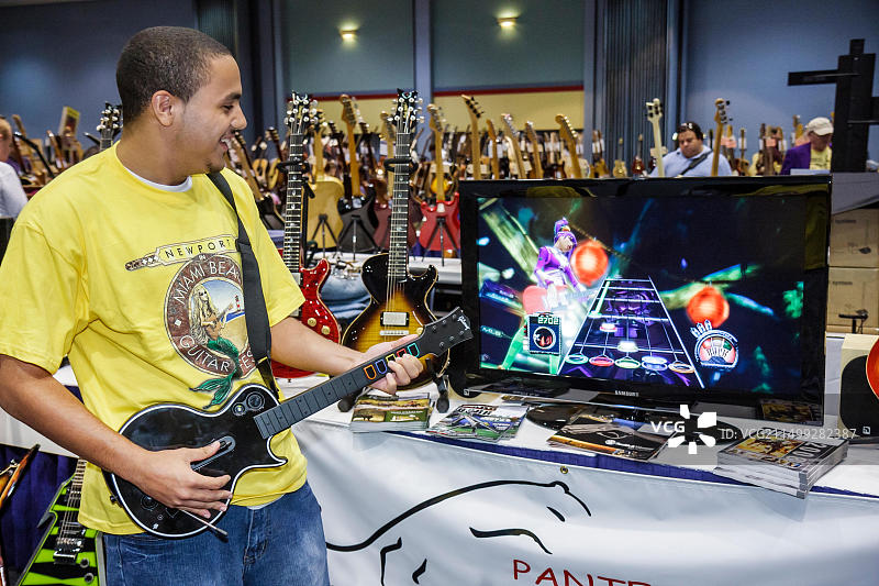 佛罗里达州迈阿密海滩会议中心：纽波特吉他节图片素材