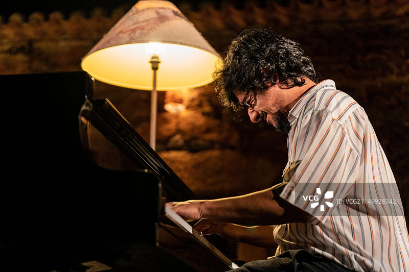 葡萄牙钢琴家若昂·佩德罗·科埃略图片素材