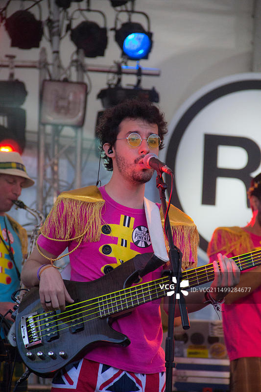 舞台上的音乐家图片素材