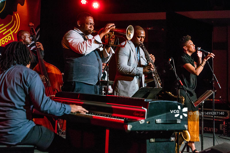贝勒项目在第61届蒙特雷爵士音乐节上演出 - 加利福尼亚州蒙特雷图片素材