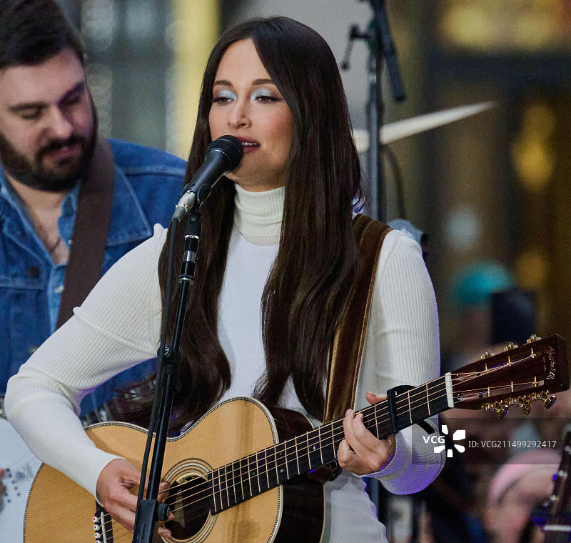 美国纽约，2024年3月15日：凯茜·马斯格雷夫斯在NBC“今日”节目洛克菲勒中心音乐会上表演。图片素材