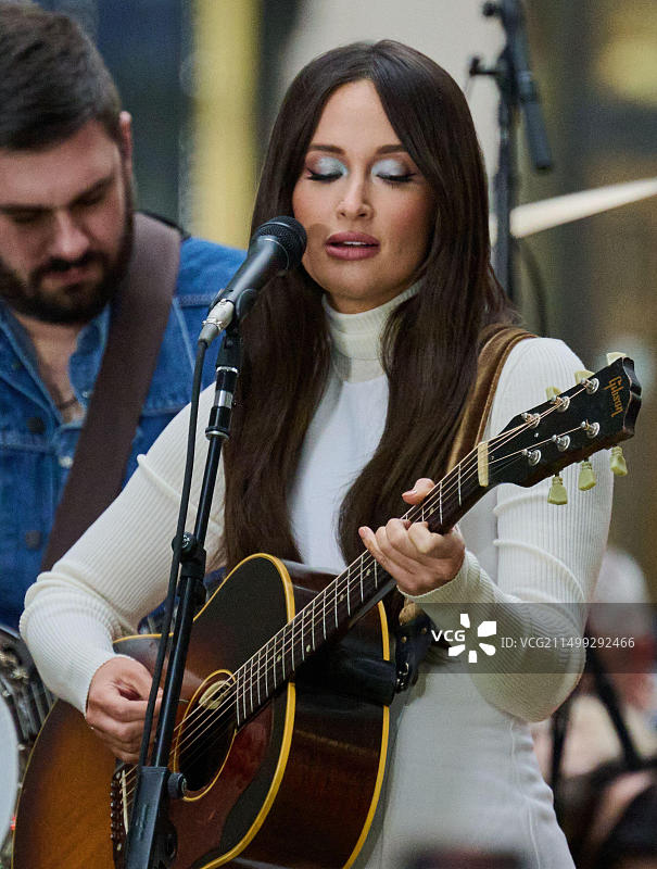 美国纽约，2024年3月15日：凯茜·马斯格雷夫斯在NBC“今日”节目洛克菲勒中心音乐会上表演。图片素材