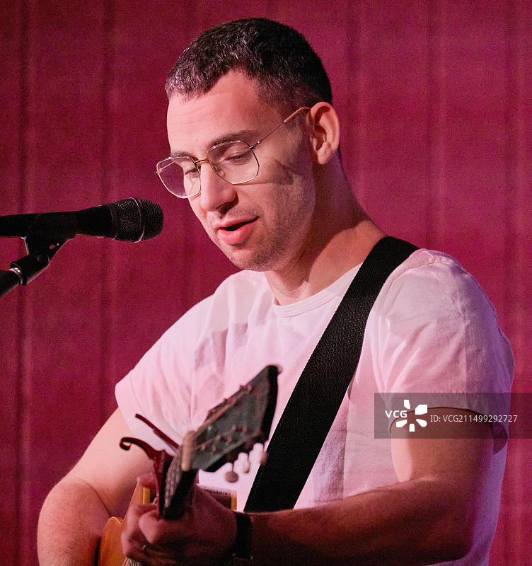 美国宾夕法尼亚州费城，2024年3月4日：杰克·安东诺夫在REC Philly演出图片素材