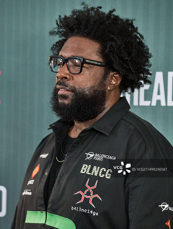 2022年6月15日，美国纽约：Questlove出席Netflix电影《蜘蛛头》在巴黎剧院举行的纽约首映式。图片素材