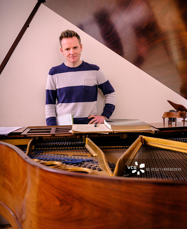 国际知名歌手、钢琴家兼作曲家乔·斯蒂尔戈位于苏塞克斯的家图片素材