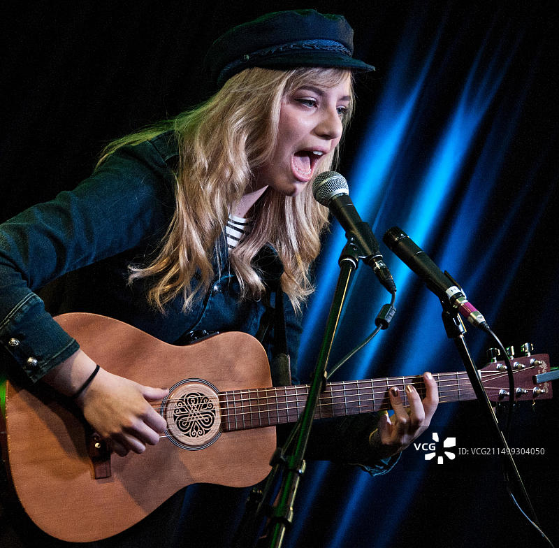 海莉·诺克斯参观Q102表演剧院图片素材