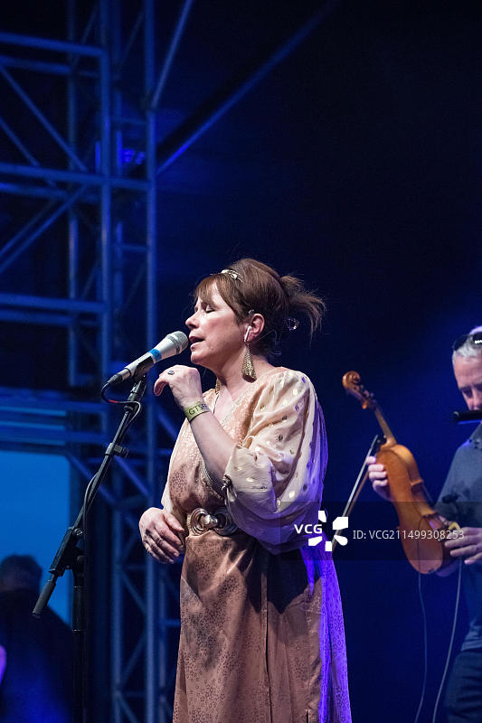 爱尔兰传统乐队Dervish在Southwell国际音乐节上现场演奏图片素材