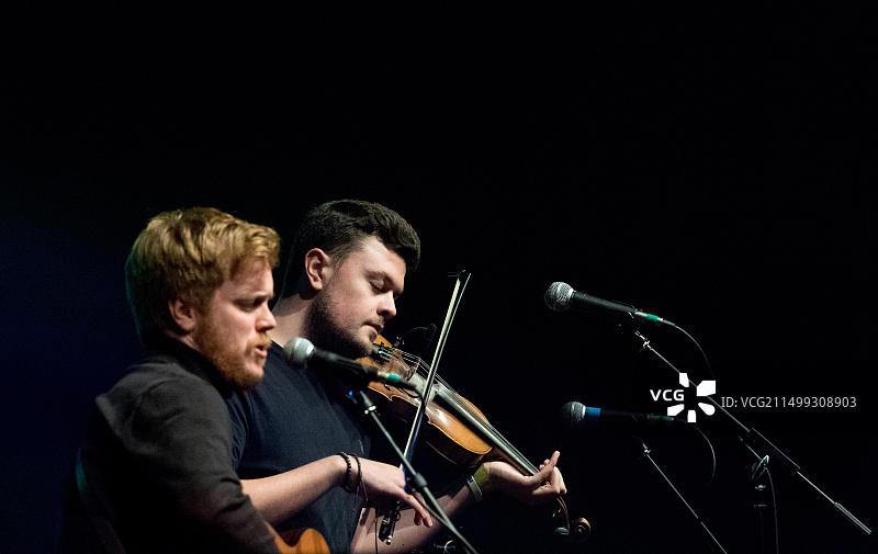 格雷格·罗素和基兰·阿尔加在2019年索斯韦尔之门音乐节上的现场表演图片素材