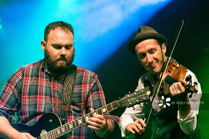 戈迪·麦基曼和他的节奏男孩乐队在索斯韦尔音乐节现场演出，2019年图片素材