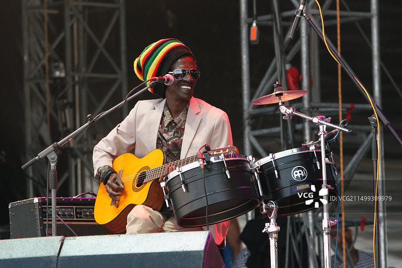 谢赫·洛在斯洛伐克特伦钦的波霍达音乐节上表演，2016年7月9日图片素材