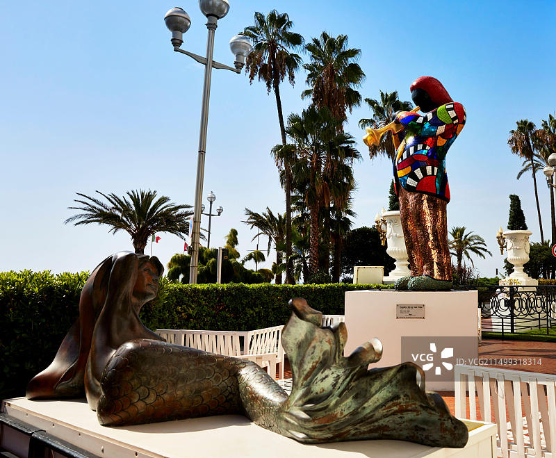 法国蔚蓝海岸内格雷斯科酒店前的迈尔斯·戴维斯雕像图片素材