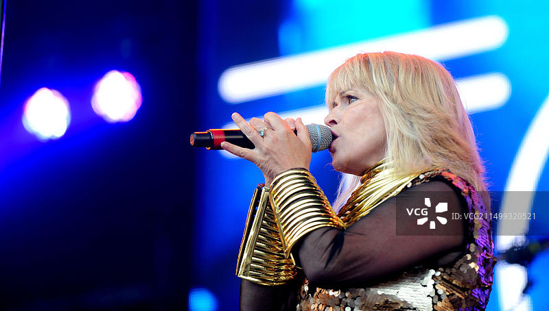 莉兹摇滚音乐节上的托娅表演图片素材