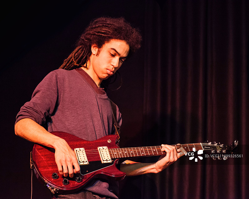 2012年 Marsden 爵士音乐节上的滚轮三重奏图片素材