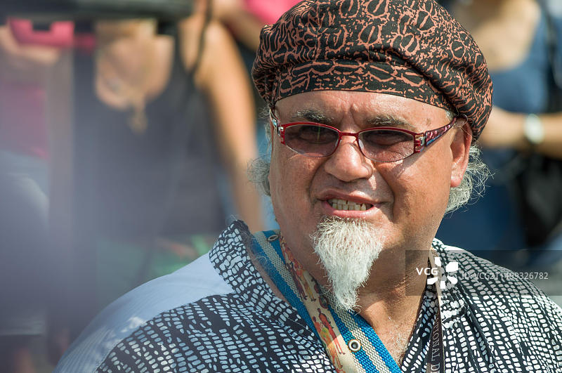 瑞克·沙德拉赫·拉扎尔和他的桑巴舞队在圣克莱尔萨尔萨舞节上表演图片素材