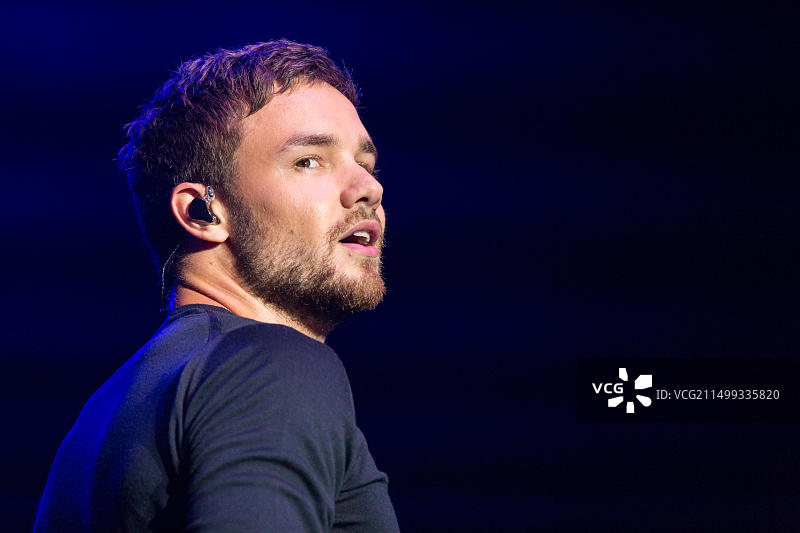 加拿大温哥华iHeartRadio沙滩演唱会：英国歌手利亚姆·佩恩演出图片素材
