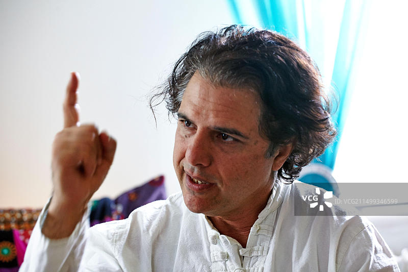 伊朗民间音乐家罗斯塔姆·米尔拉沙里图片素材