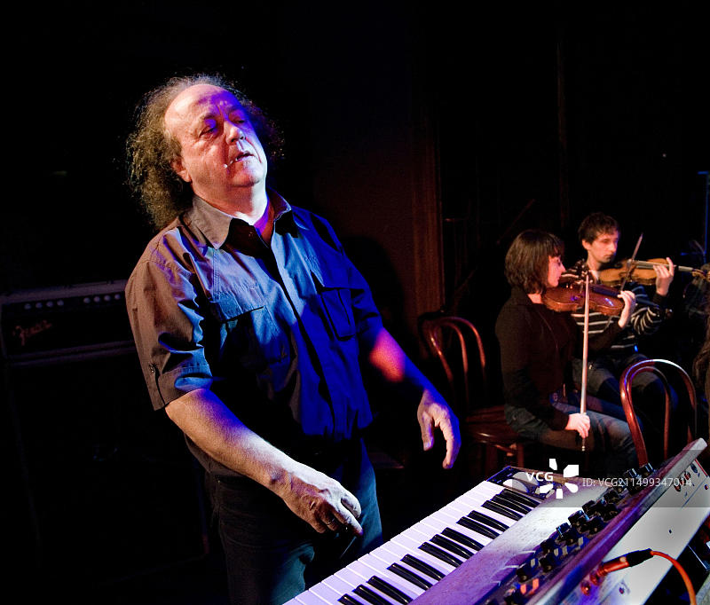 2009年6月6日，传奇波兰音乐家、作曲家和SBB乐队领队Jozef Skrzek与Aukso室内乐团和Cree乐队举行了音乐会图片素材