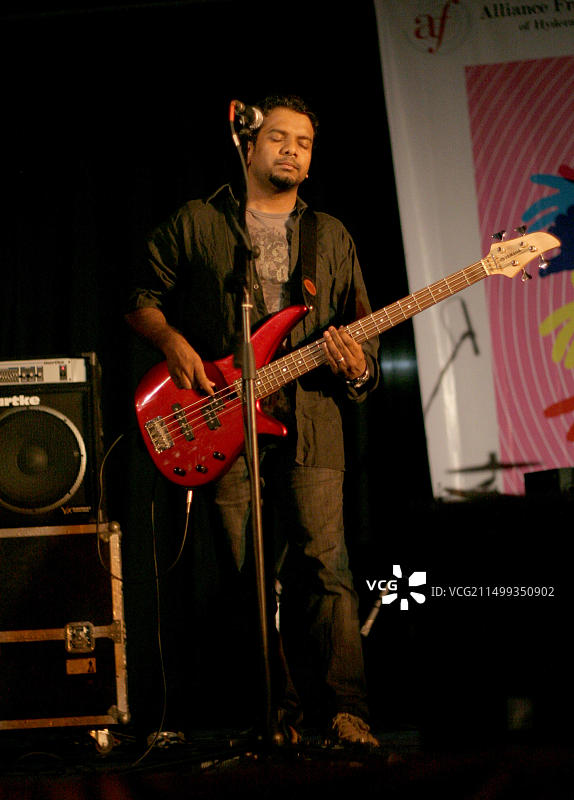 印度音乐家在海德拉巴法语联盟世界音乐日庆祝活动上表演图片素材