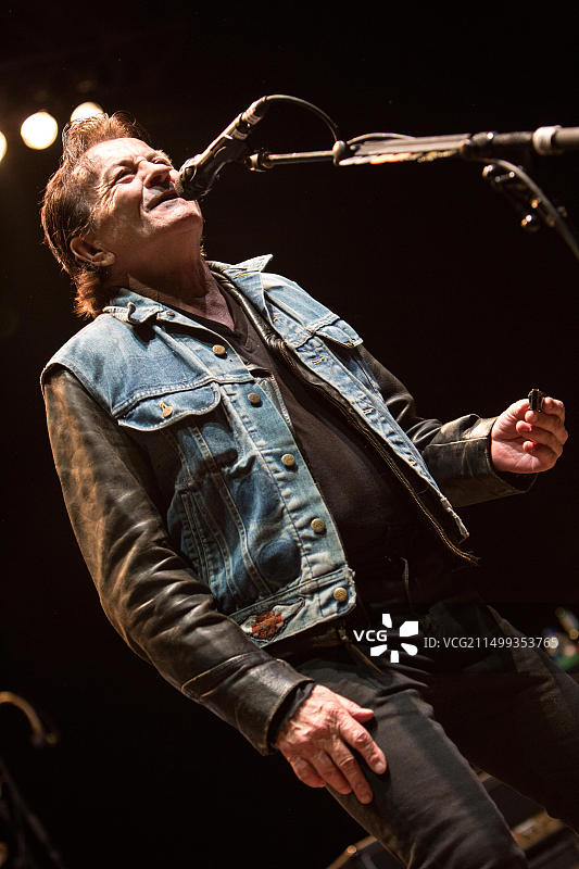 李·文为Sound City Players乐队献唱图片素材