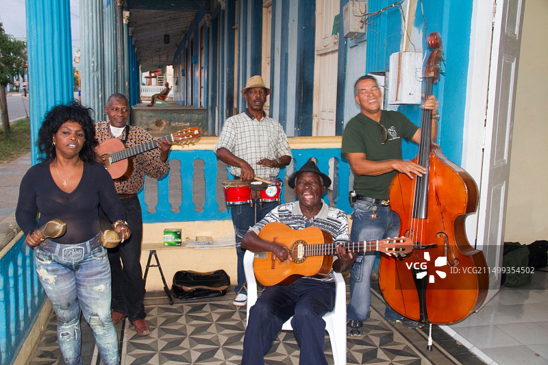著名音乐家阿尔多和乐队，比尼亚莱斯，比那尔德里奥图片素材