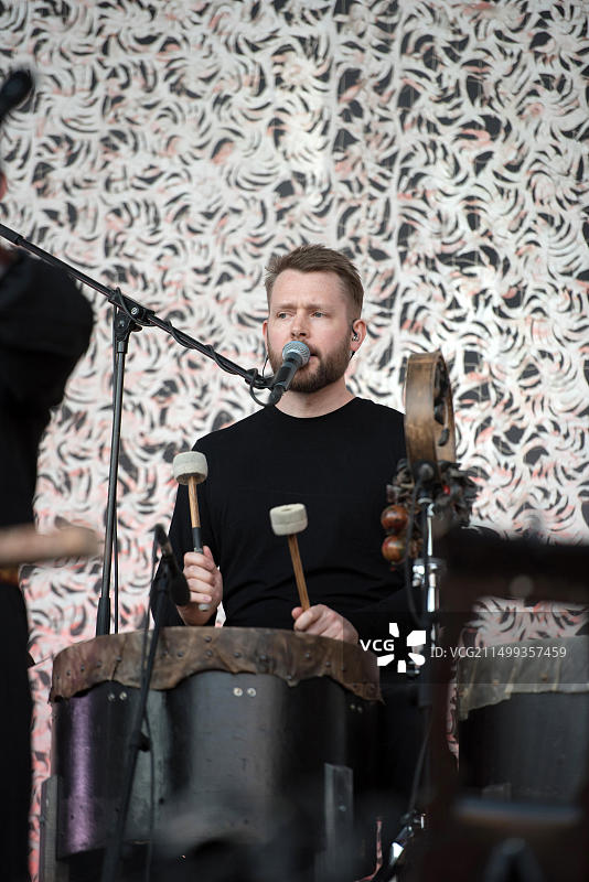 罗马尼亚锡比乌：挪威北欧乐队Wardruna在Artmania音乐节现场表演图片素材