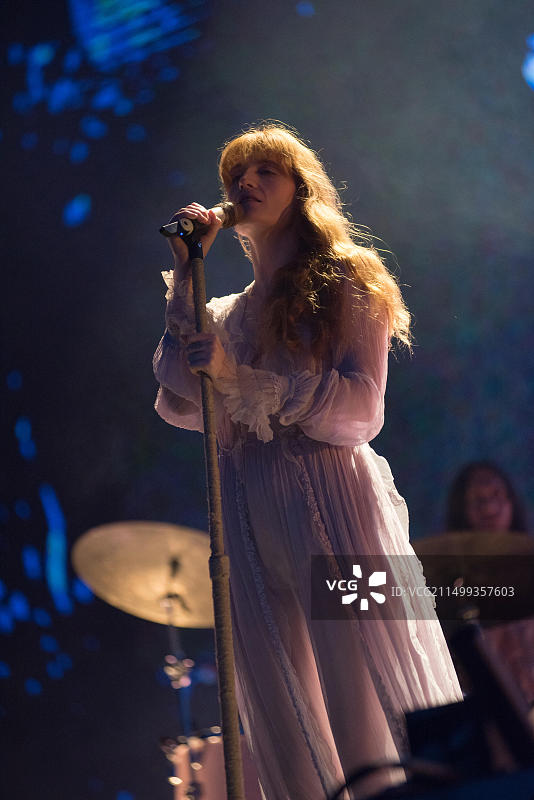 2019年7月19日，罗马尼亚邦提达：Florence and the Machine乐队在Electric Castle音乐节现场演唱图片素材