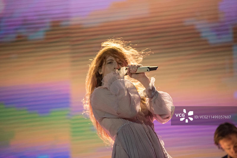 2019年7月19日，罗马尼亚邦提达：Florence and the Machine乐队在Electric Castle音乐节现场演唱图片素材