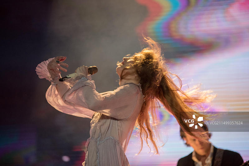 2019年7月19日，罗马尼亚邦提达：Florence and the Machine乐队在Electric Castle音乐节现场演唱图片素材