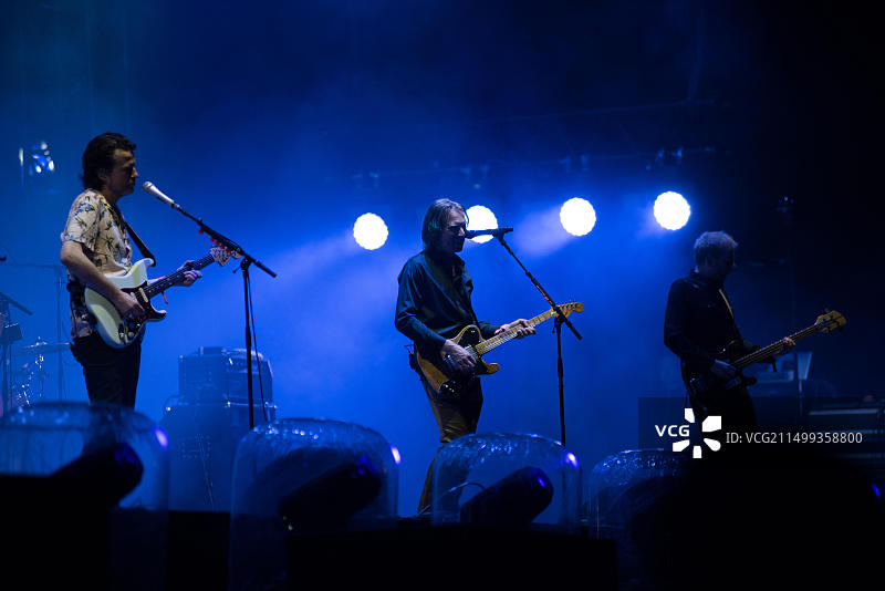 2017年7月16日，罗马尼亚克卢日-纳波卡：Franz Ferdinand乐队在Electric Castle音乐节上举行现场音乐会图片素材