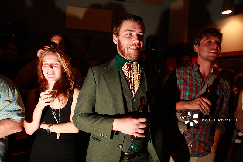 在印第安纳州布卢明顿俄罗斯录音室为艺术家和音乐家马克·赖斯举行的欢送会图片素材