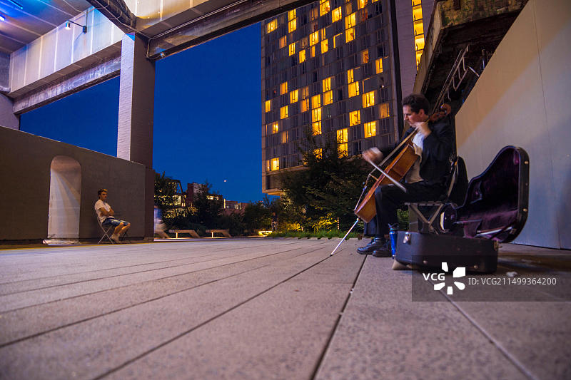 曼哈顿高线公园的街头音乐家图片素材