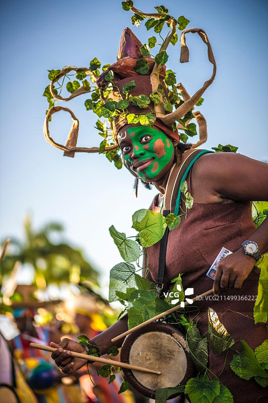 法国瓜德罗普肖韦泰德游行中的传统音乐家图片素材