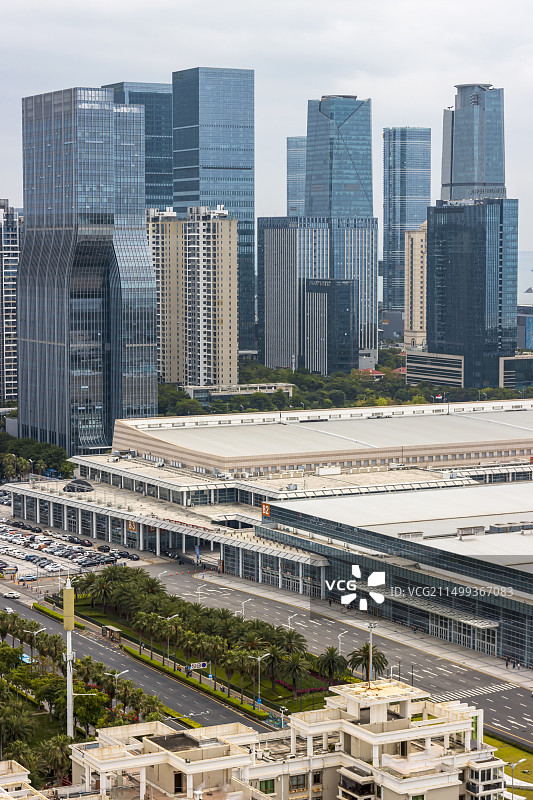 白天高机位拍摄的厦门观音山高楼和会展片商务区图片素材