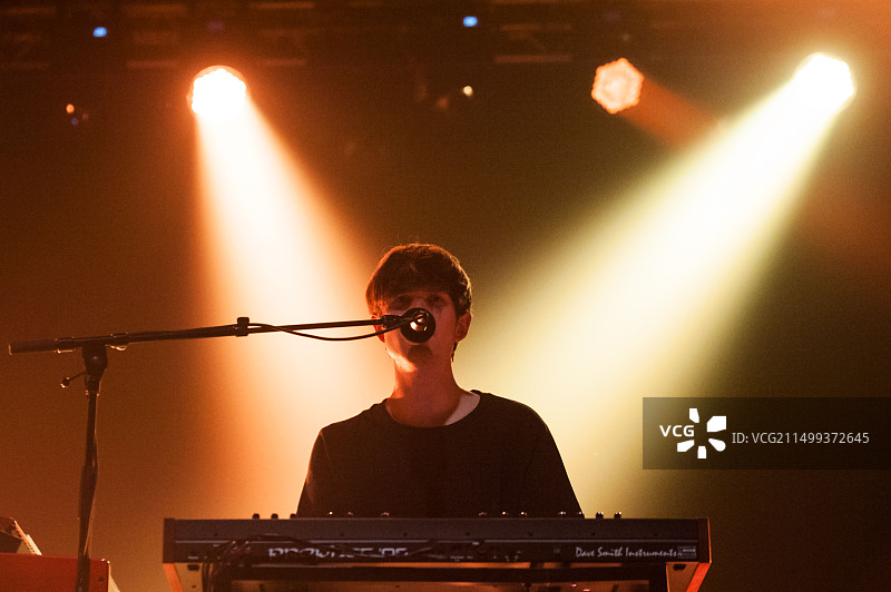 英国电子音乐歌手James Blake在2013年苏黎世Openair音乐节上表演。图片素材